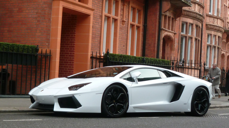 Illustration for article titled This Is What It Looks Like When You Tear A Lamborghini In Half
